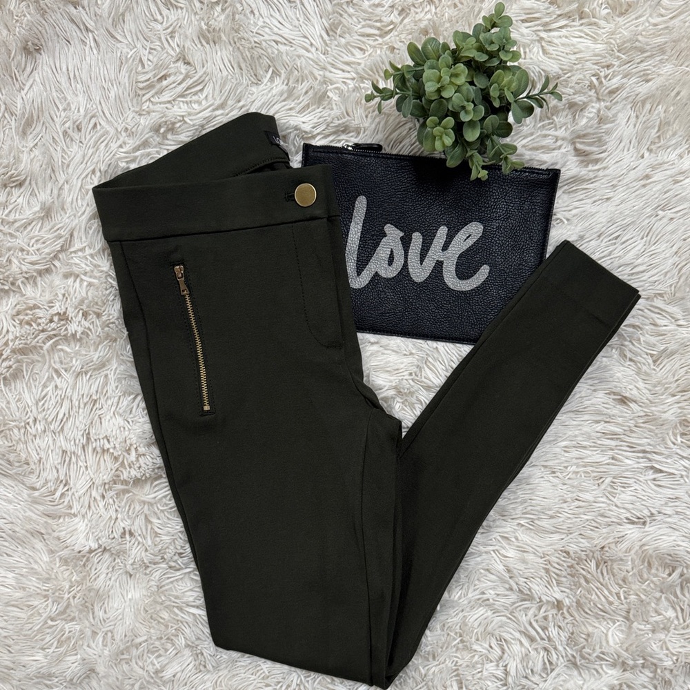 🎉Host Pick🎉 Loft Legging Pants with Zip Pocket 💗 Olive & Gold